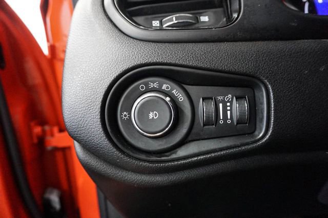 Used 2017 Jeep Renegade Altitude image 16