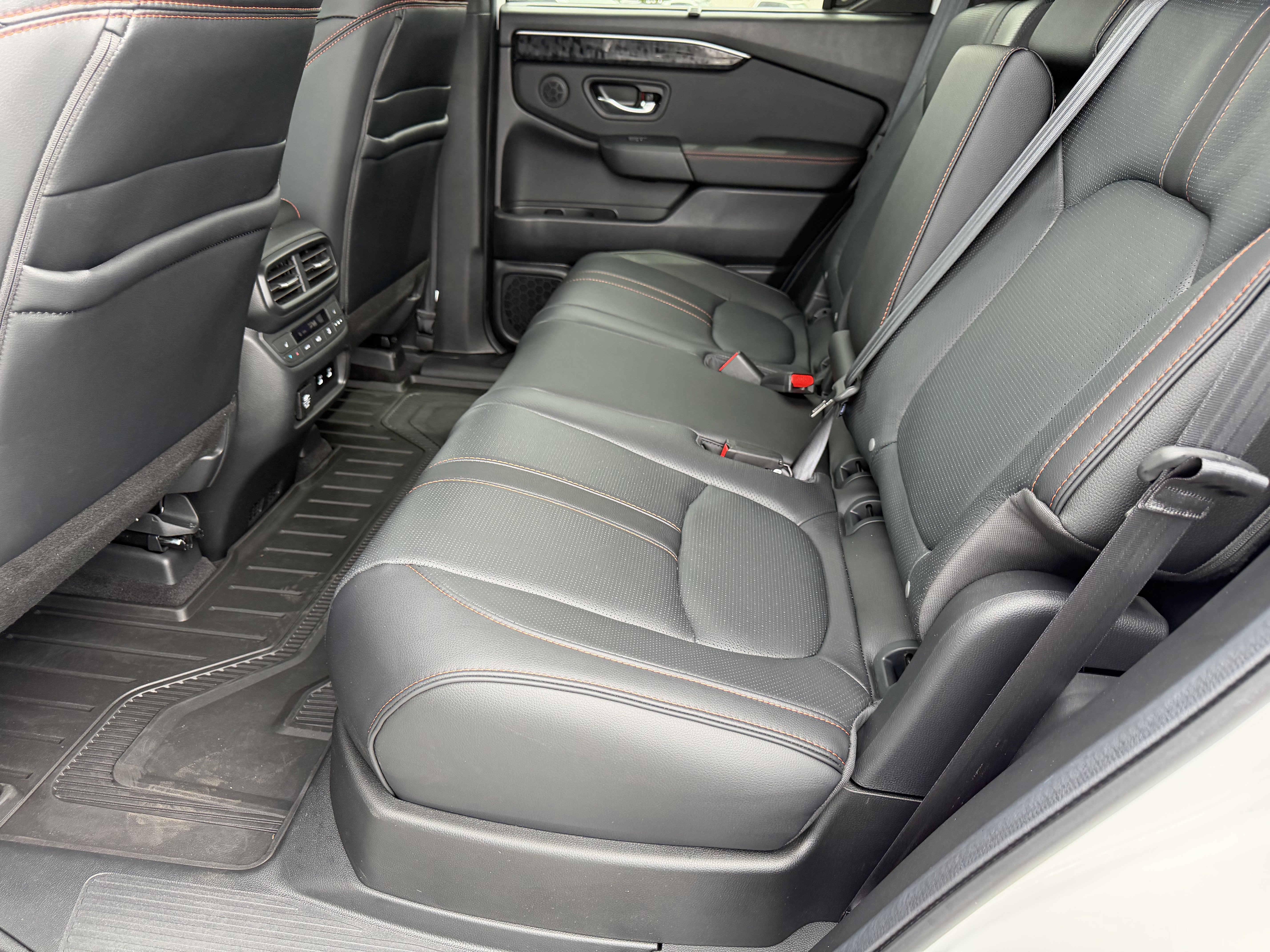Certified 2026 Honda Passport TrailSport Elite image 32