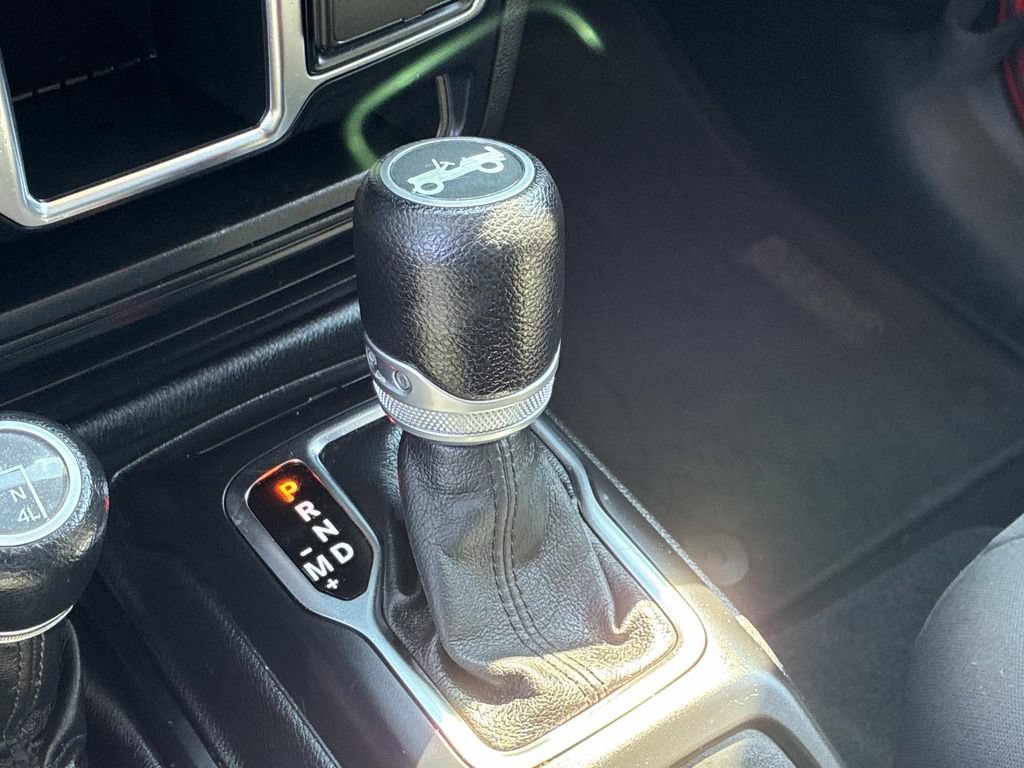 Used 2019 Jeep Wrangler Unlimited Sport AWD/4WD image 28
