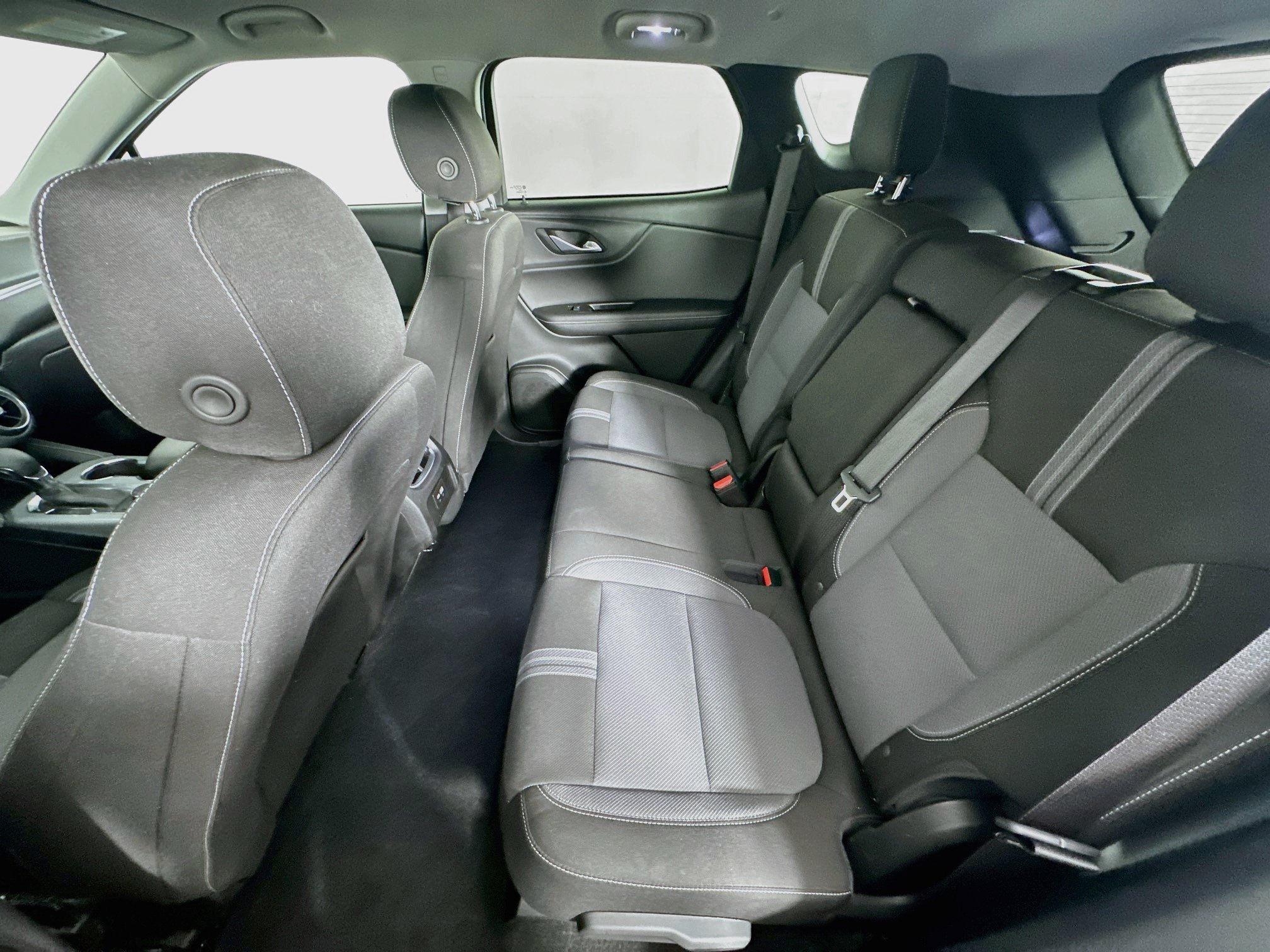 Used 2025 Chevrolet Blazer LT FWD image 27