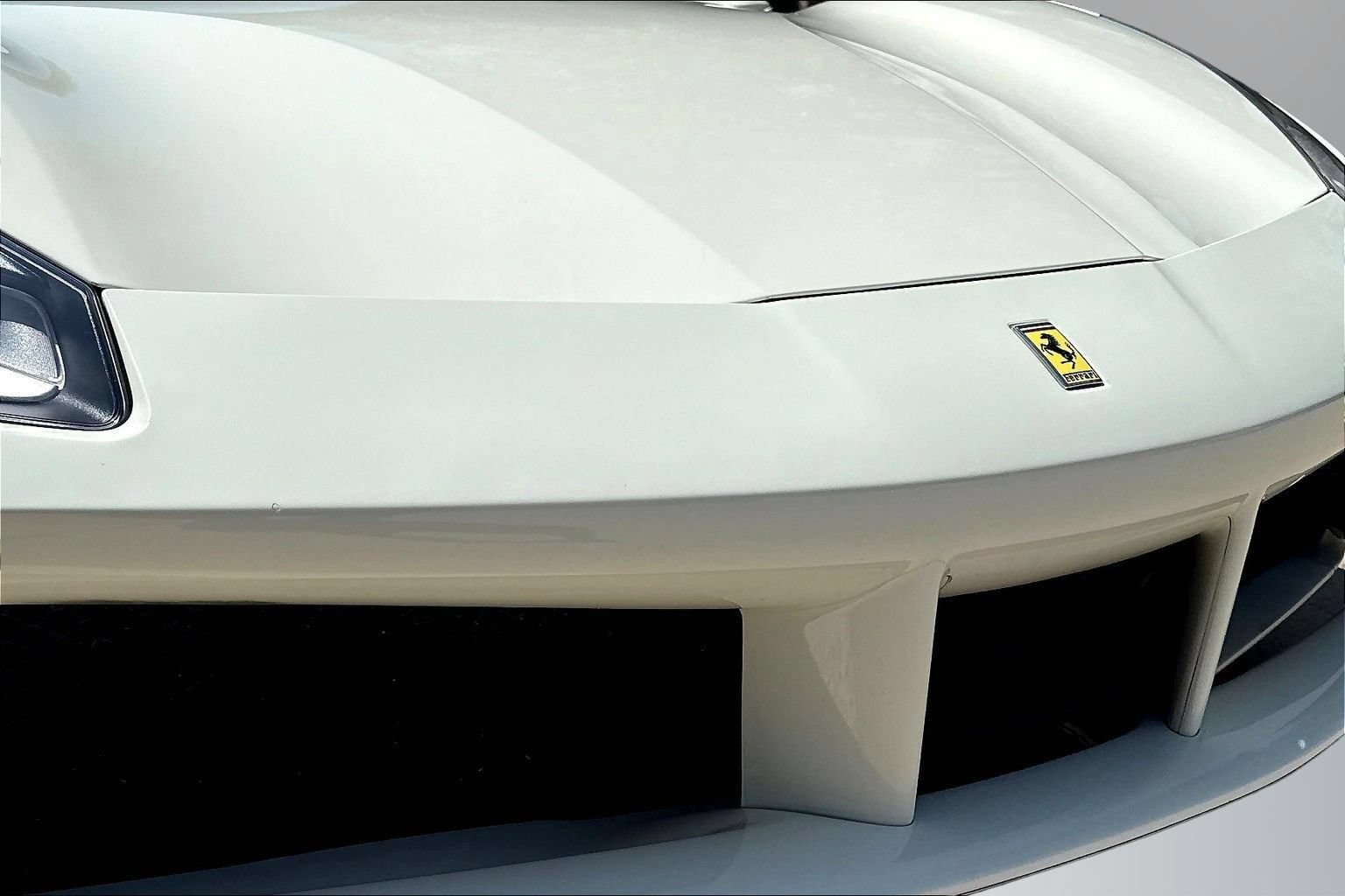 Used 2019 Ferrari 488 Spider RWD image 27