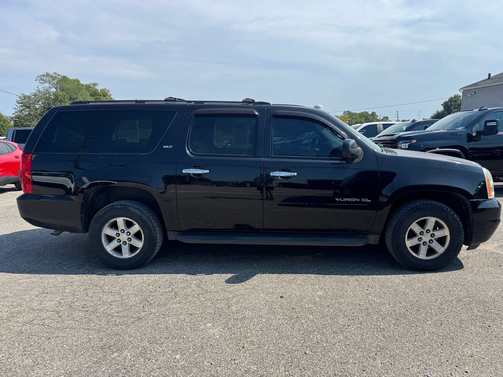 Used 2013 GMC Yukon XL SLT AWD/4WD image 6