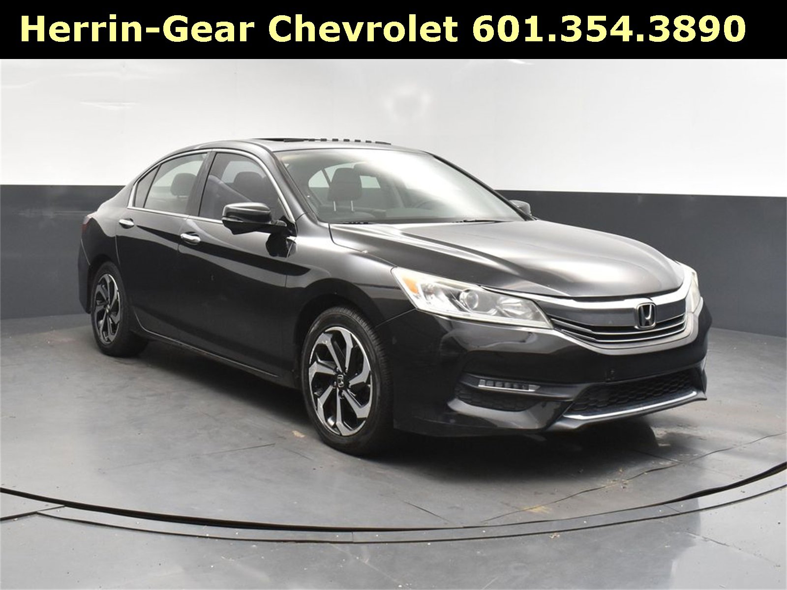Used 2017 Honda Accord EX-L image 9