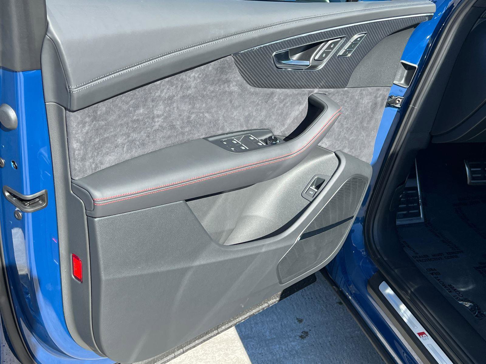 New 2026 Audi SQ7 Prestige AWD/4WD image 10