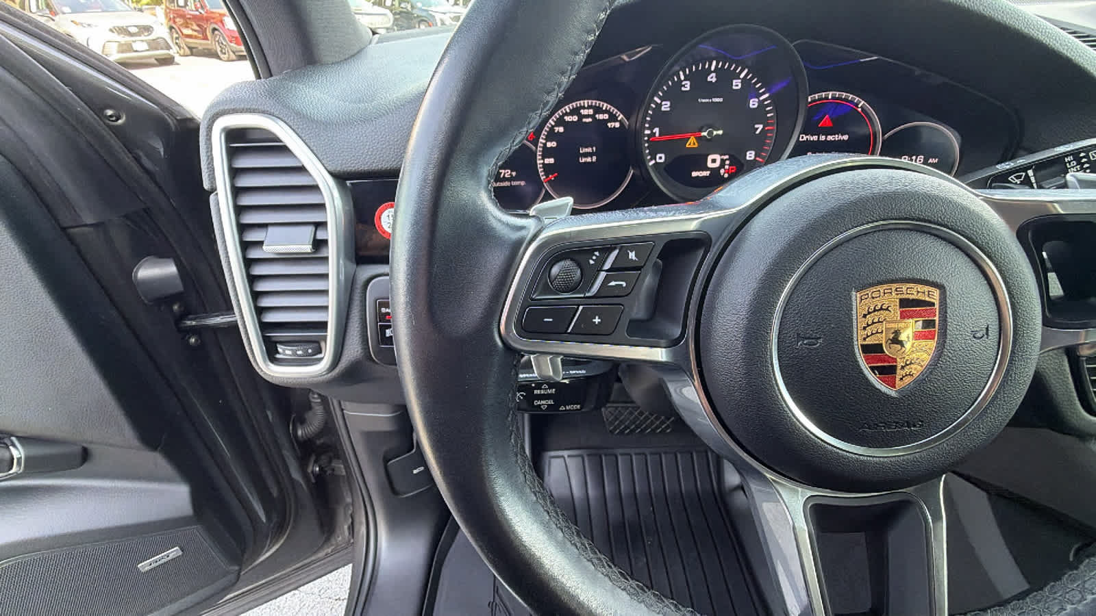 Used 2019 Porsche Cayenne AWD/4WD image 19