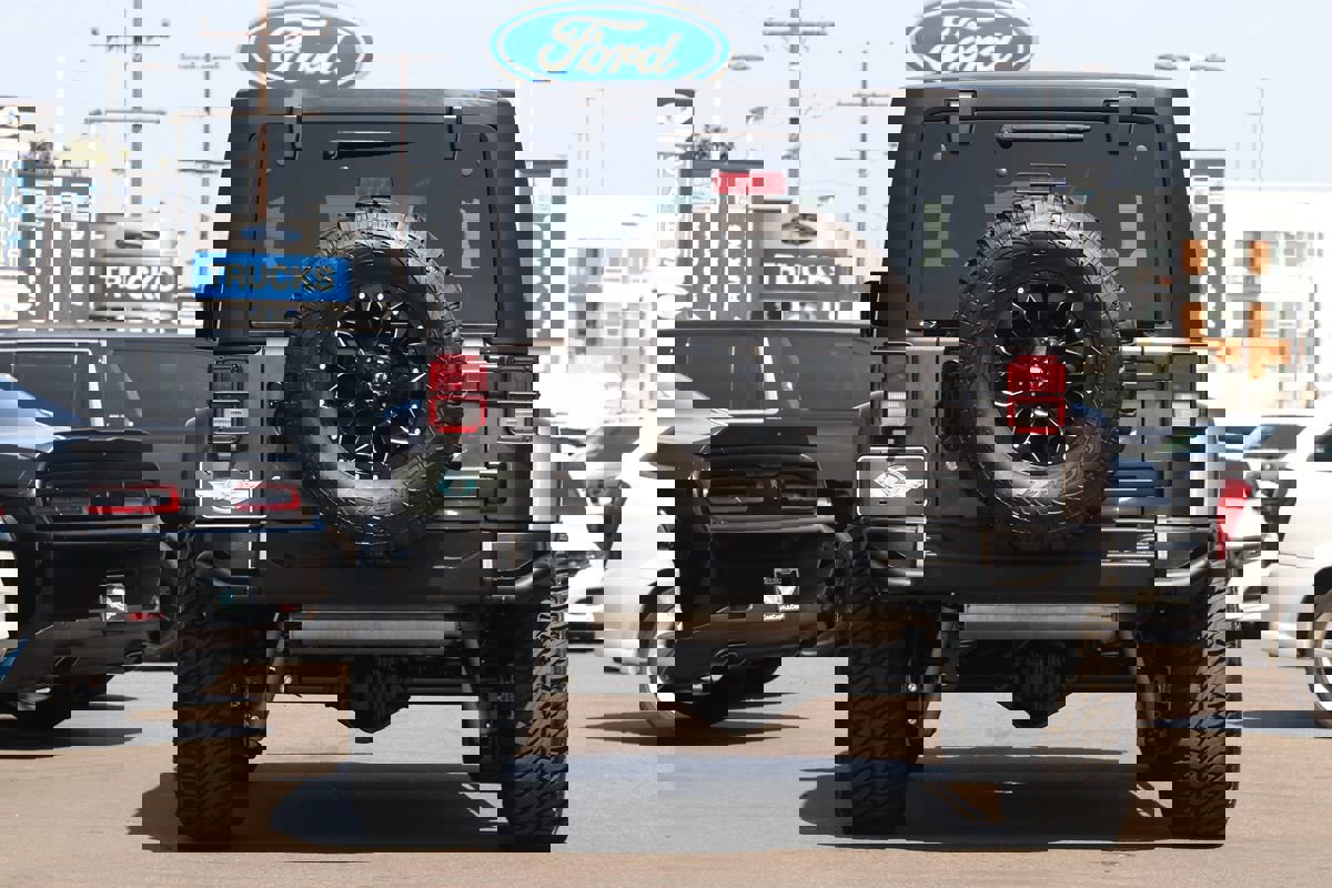 Used 2018 Jeep Wrangler Unlimited Sport image 7