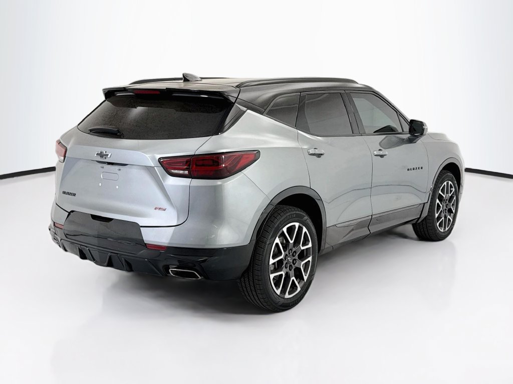 Used 2023 Chevrolet Blazer RS FWD image 5