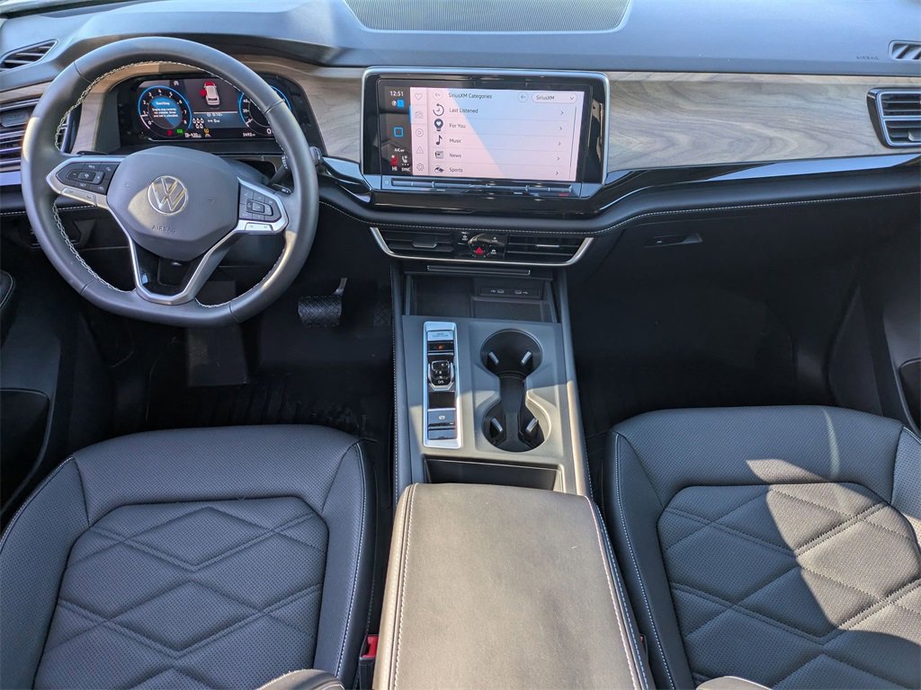 Used 2024 Volkswagen Atlas SE image 30