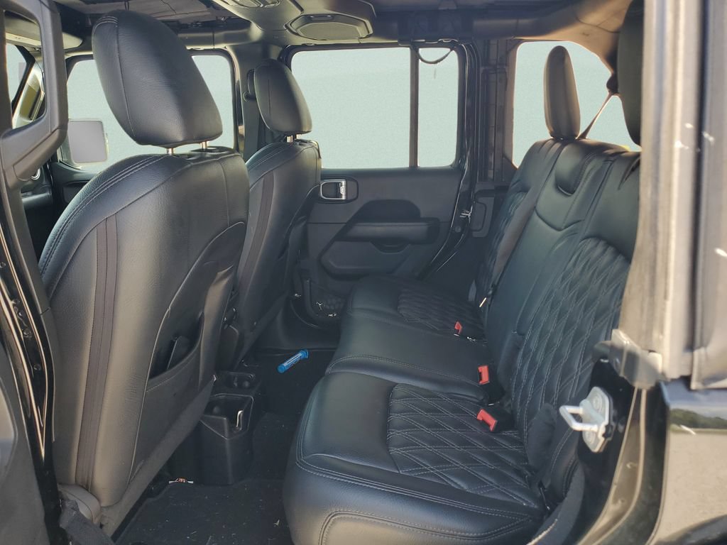 Used 2019 Jeep Wrangler Unlimited Sahara AWD/4WD image 10