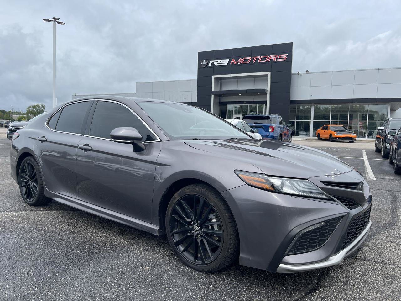Used 2023 Toyota Camry XSE w/ Navigation Package FWD image 1