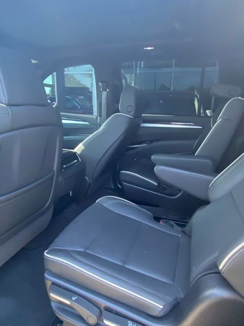 Used 2025 Cadillac Escalade ESV Premium Luxury w/ Touring Package AWD/4WD image 5