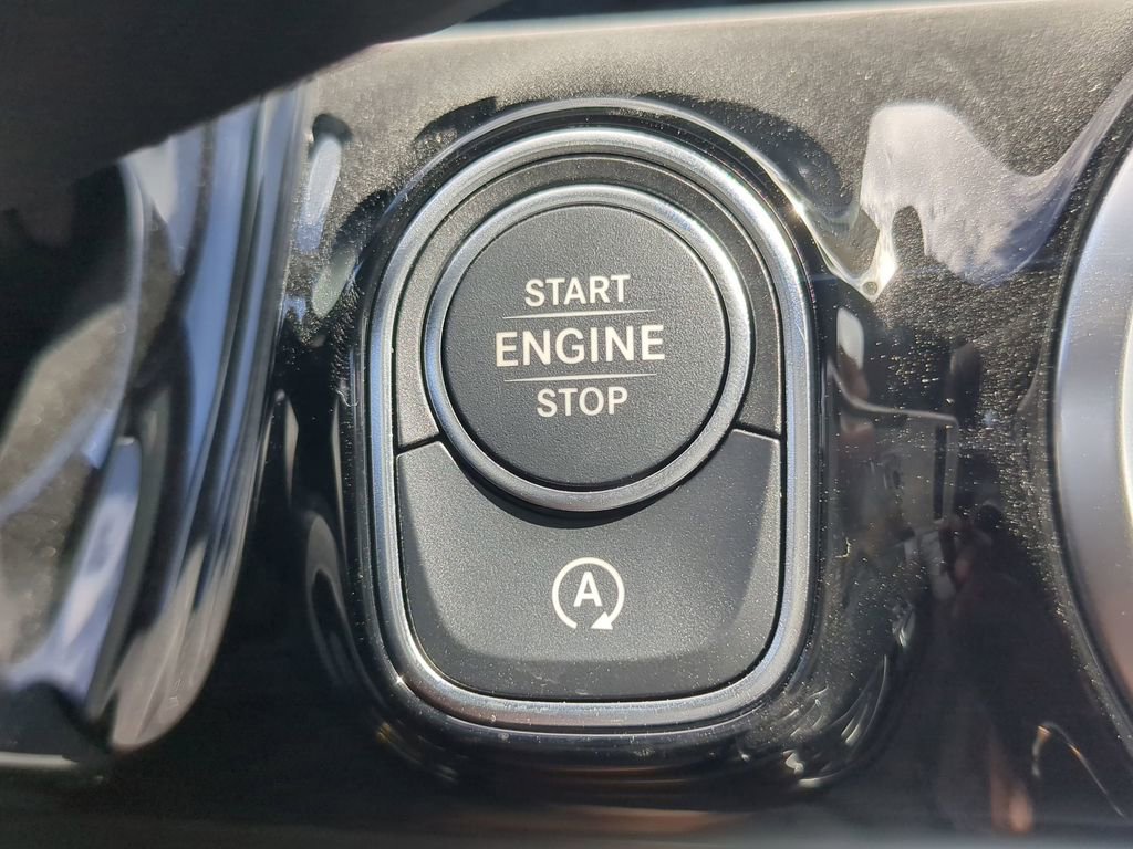 Certified 2025 Mercedes-Benz GLA 250 image 14