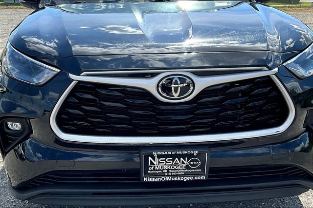Used 2024 Toyota Highlander LE image 31