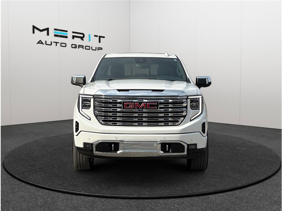 Used 2022 GMC Sierra 1500 Denali w/ Denali Reserve Package image 3