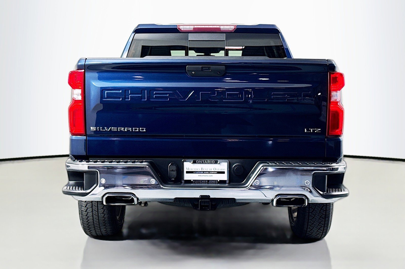 Used 2019 Chevrolet Silverado 1500 LTZ image 3