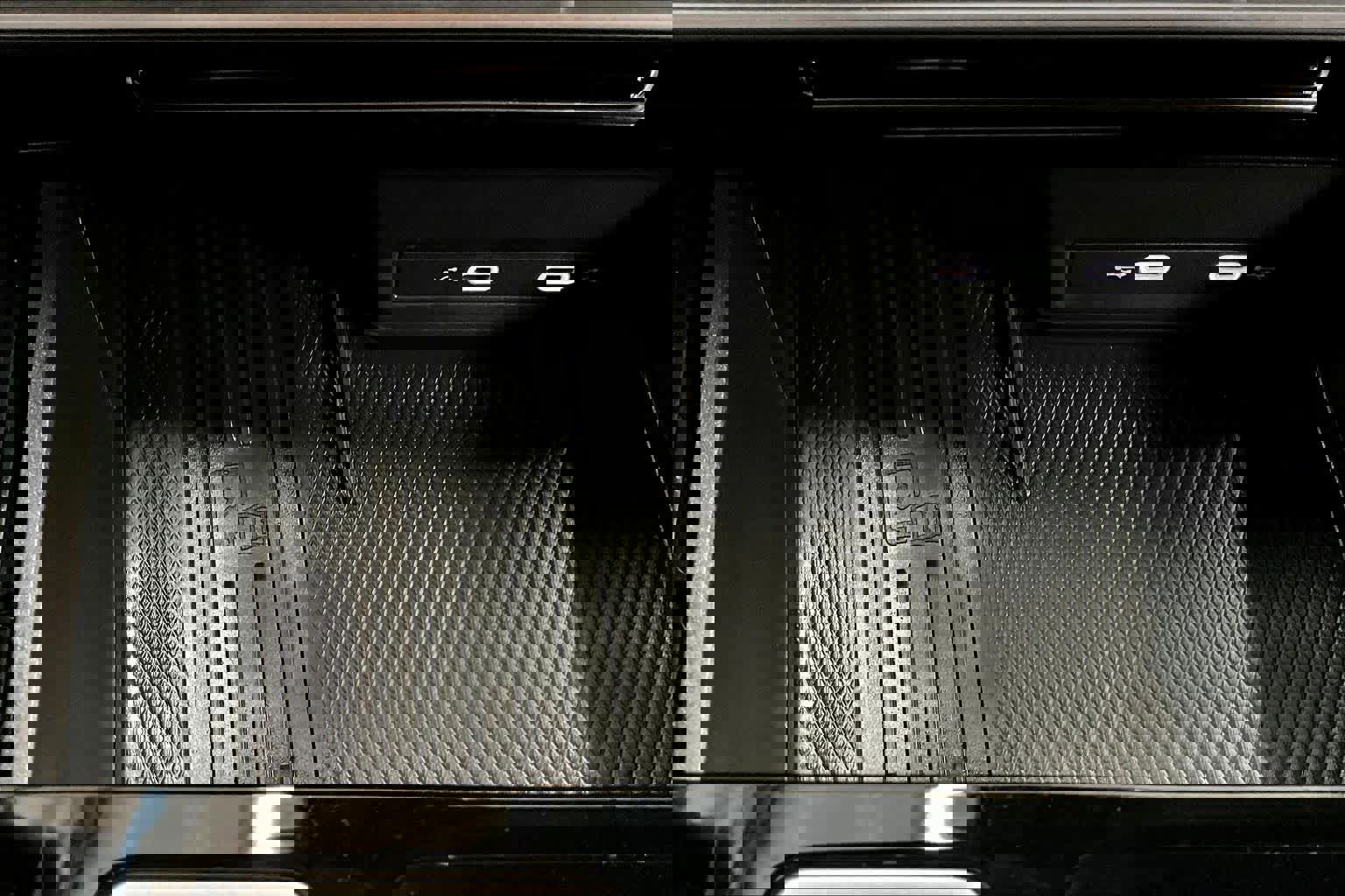 Used 2025 Volkswagen Atlas Cross Sport SEL R-Line image 37