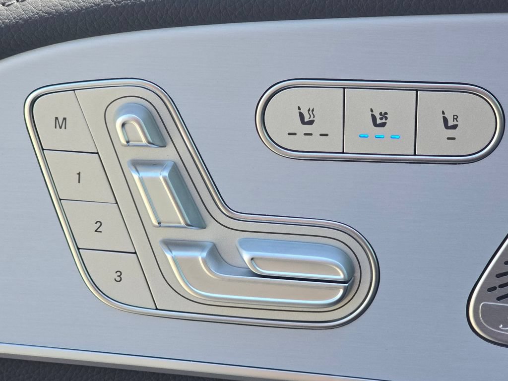 New 2026 Mercedes-Benz GLS 450 4MATIC image 6