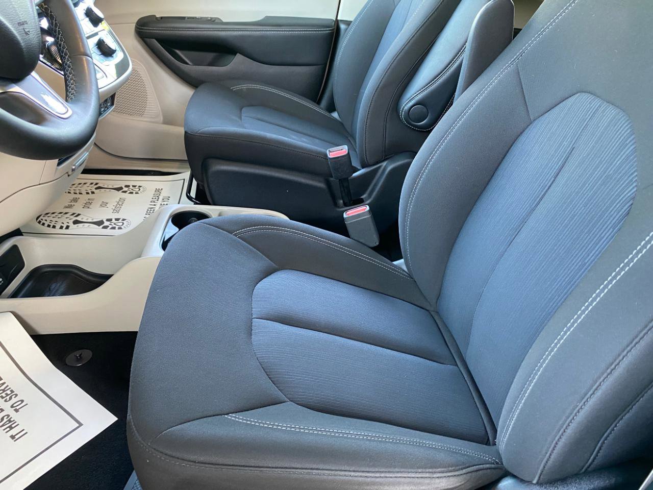 Used 2023 Chrysler Voyager LX FWD image 24