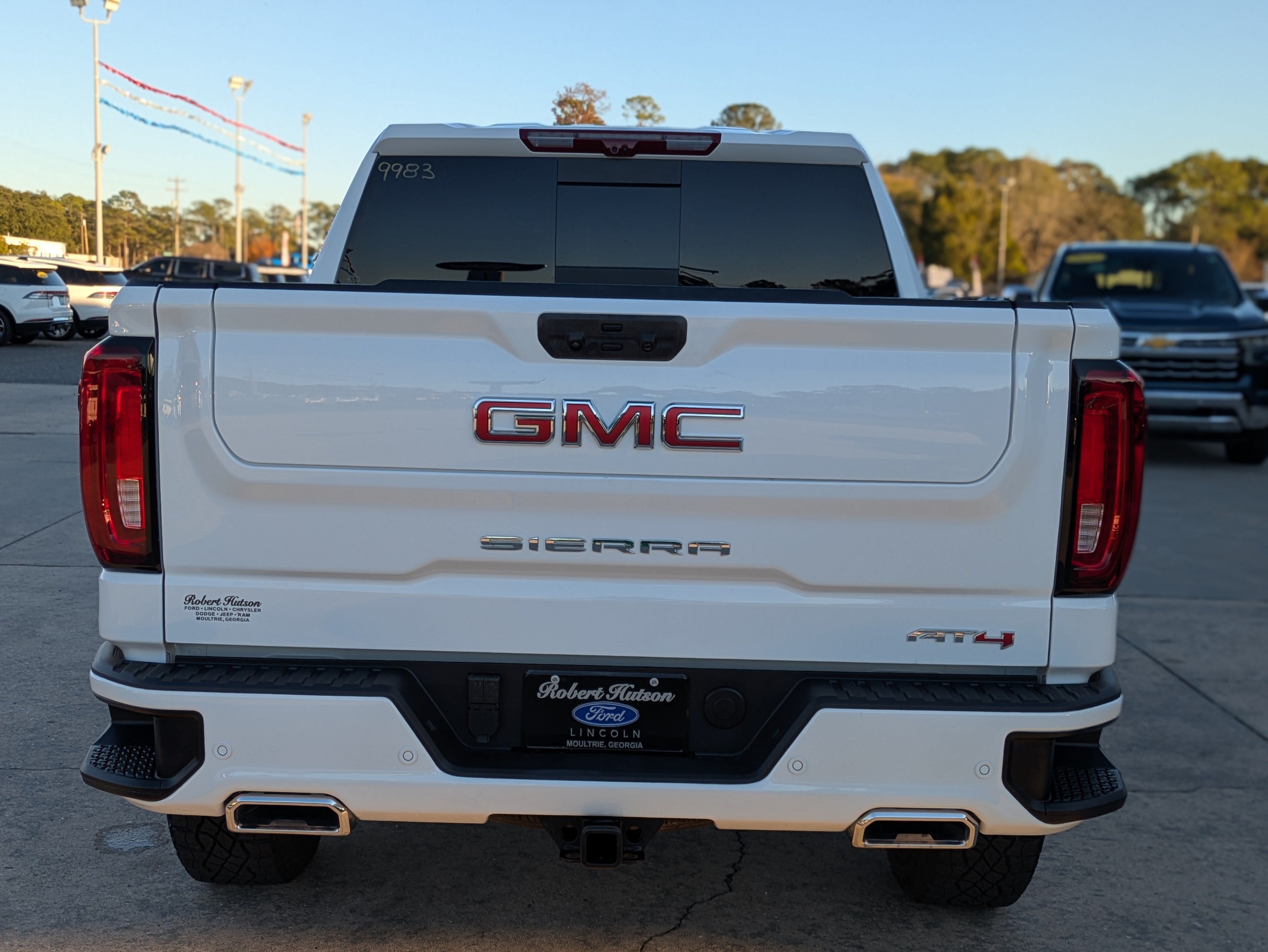 Used 2025 GMC Sierra 1500 AT4 w/ AT4 Premium Package AWD/4WD image 7