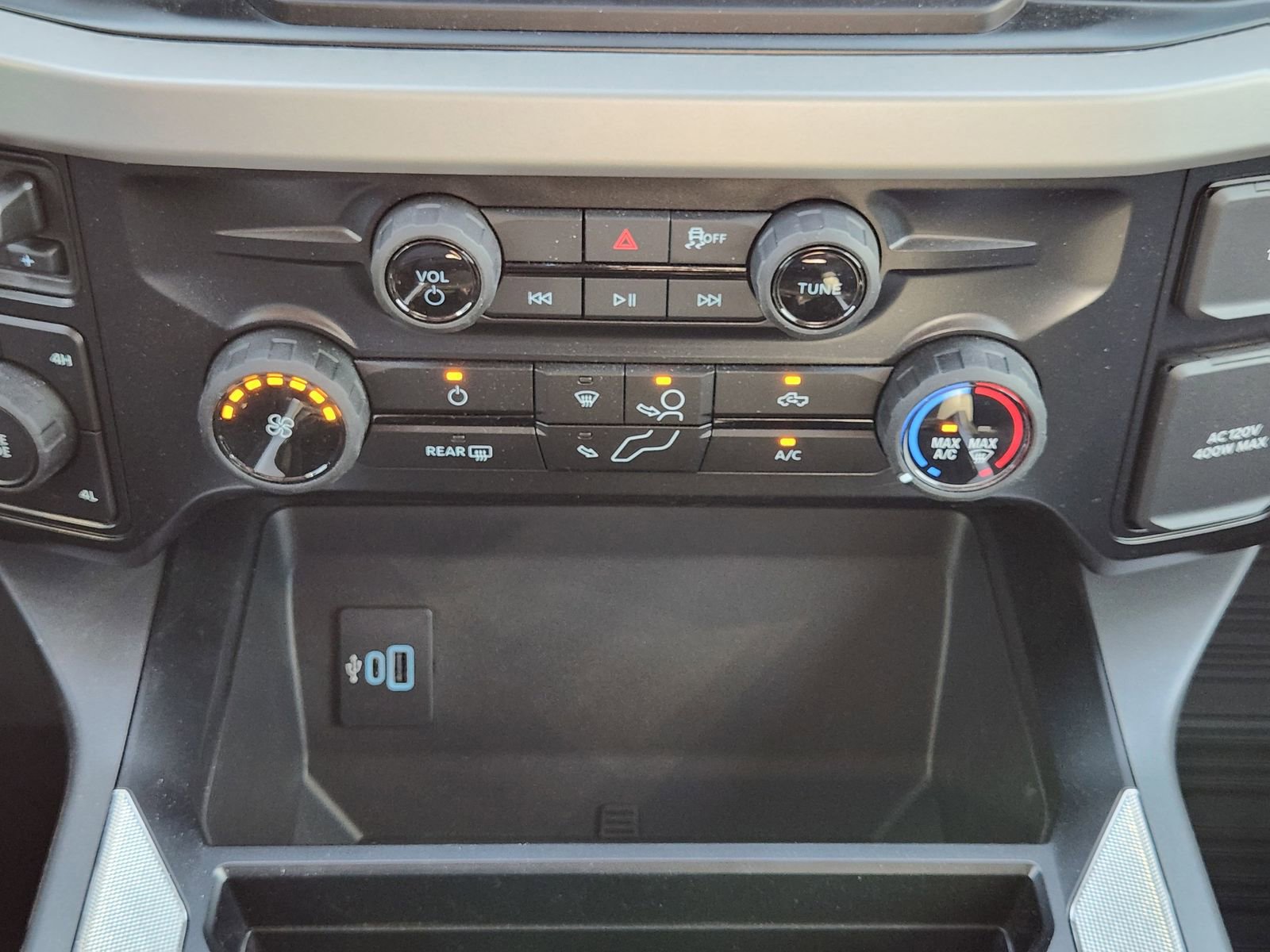 Used 2025 Ford F250 XLT w/ FX4 Off-Road Package AWD/4WD image 21