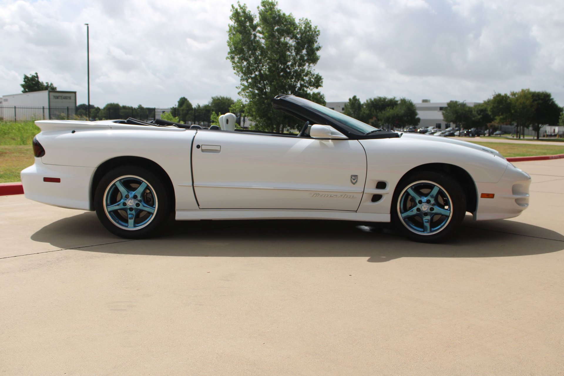 Used 1999 Pontiac Firebird Trans Am RWD image 18