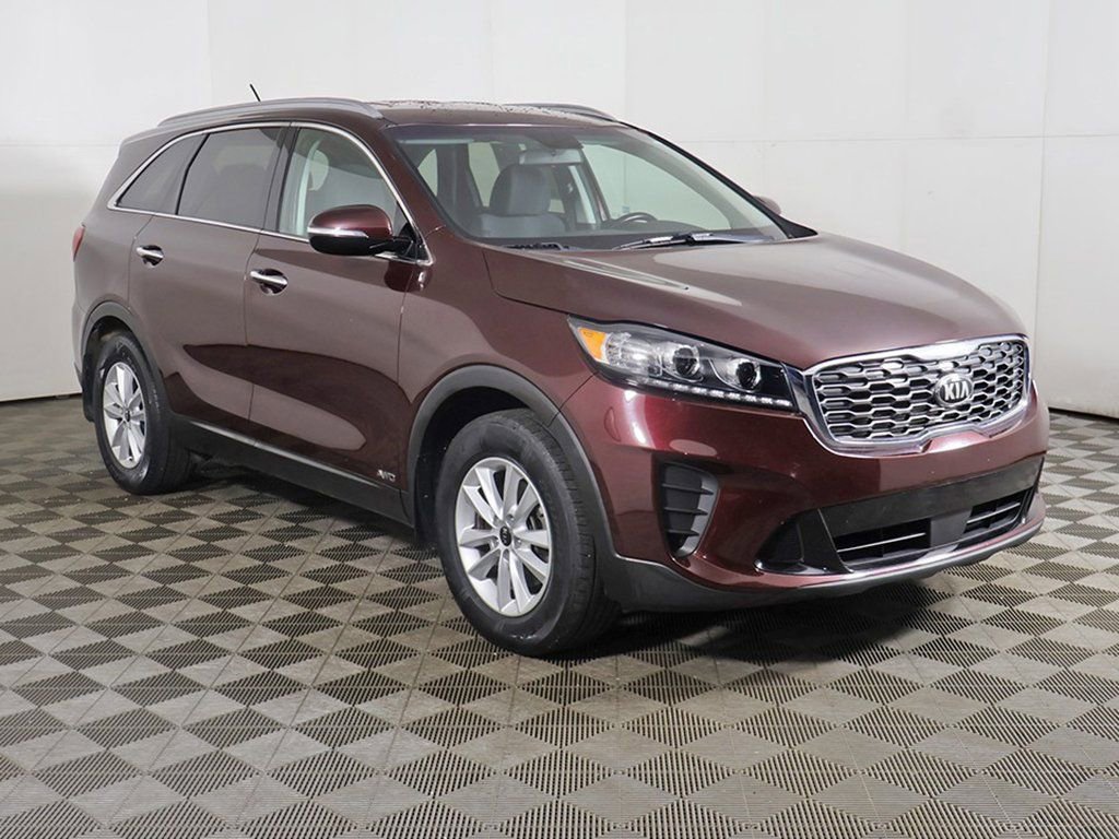 Used 2020 Kia Sorento LX w/ LX I4 Convenience Package image 2