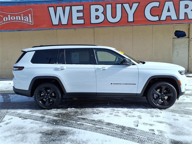Used 2022 Jeep Grand Cherokee L Laredo image 3