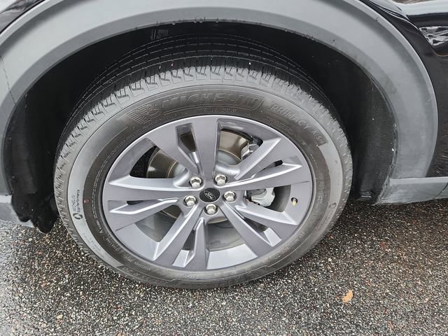 Used 2025 Ford Explorer Active w/ Active Comfort Package image 13