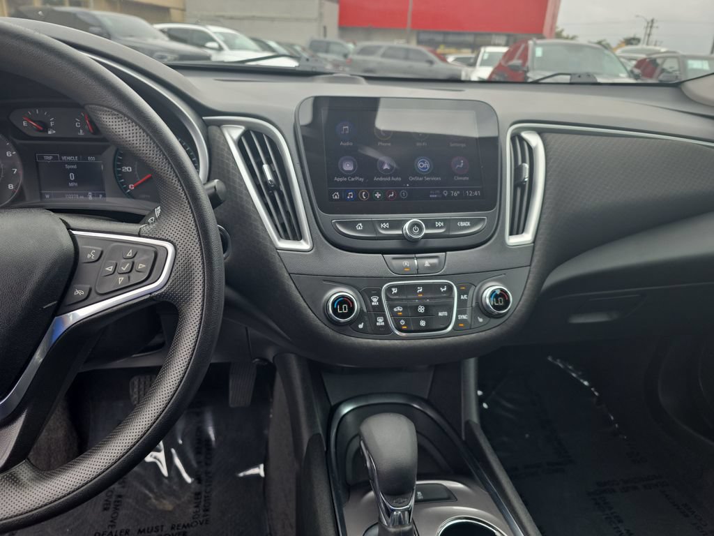Used 2022 Chevrolet Malibu LT FWD image 17