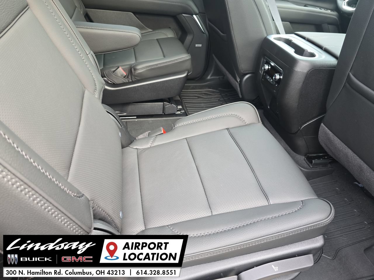New 2026 GMC Yukon Denali w/ Sun & Power Step Package AWD/4WD image 29