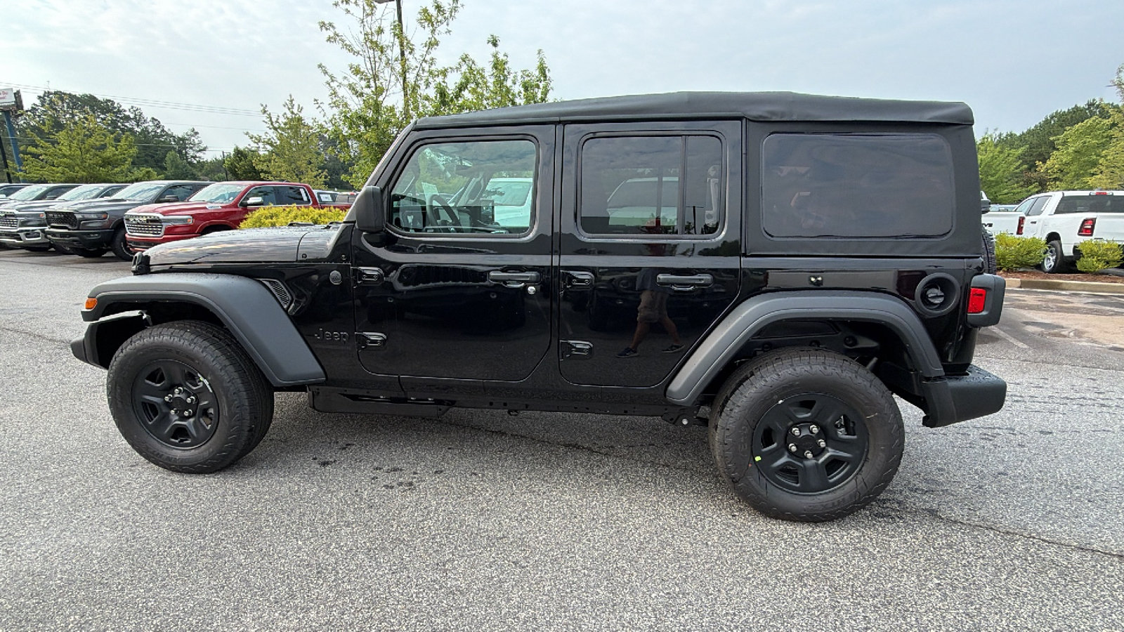 New 2026 Jeep Wrangler Unlimited Sport AWD/4WD image 11