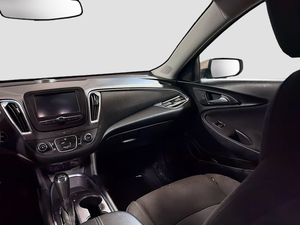 Used 2018 Chevrolet Malibu LT FWD image 22