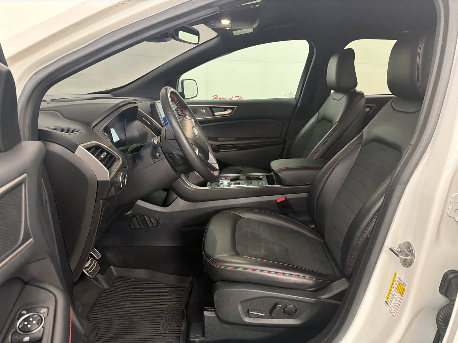 Used 2022 Ford Edge ST-Line w/ Class II Trailer Tow Package image 14