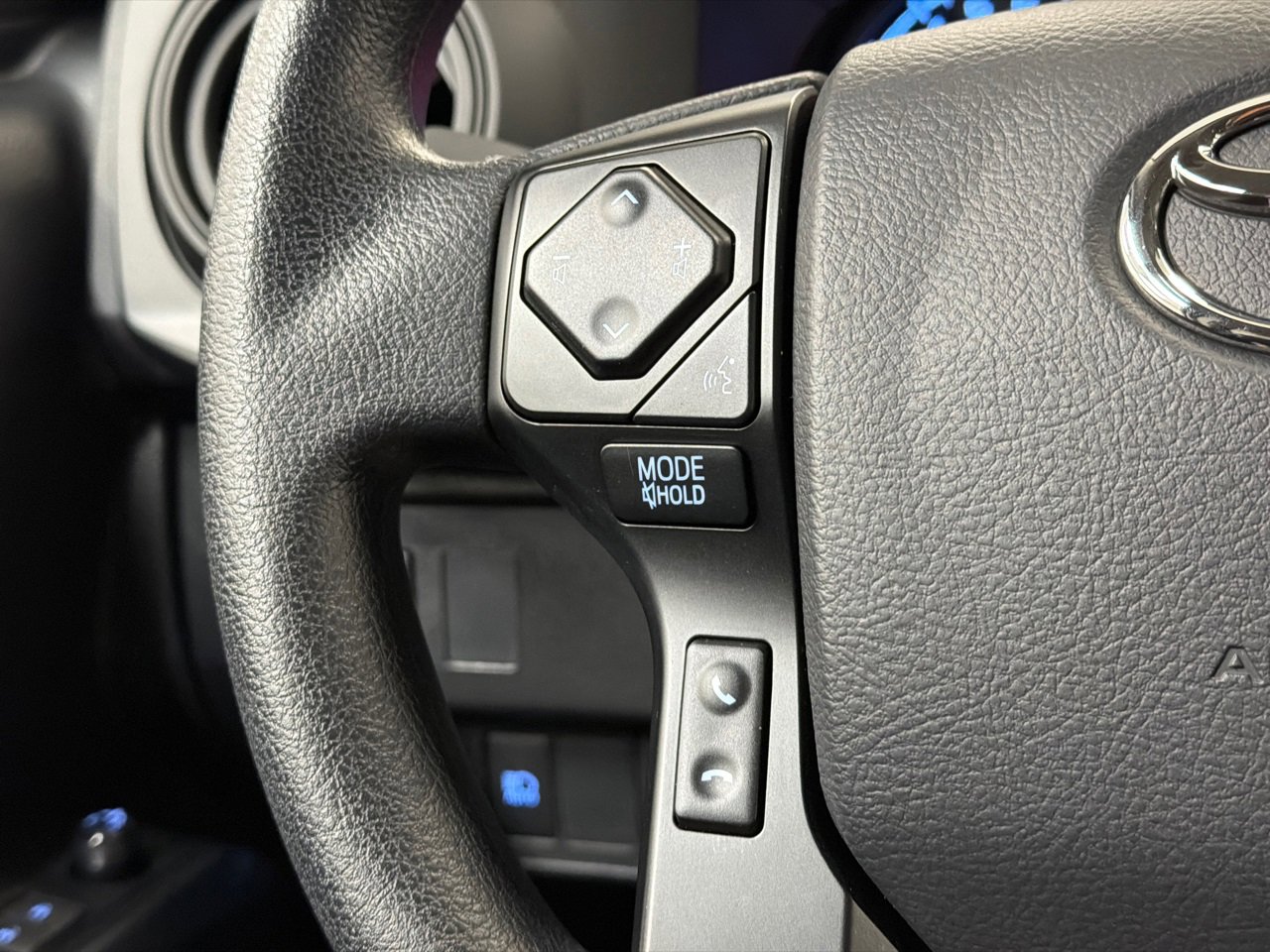 Used 2023 Toyota Tacoma SR image 21