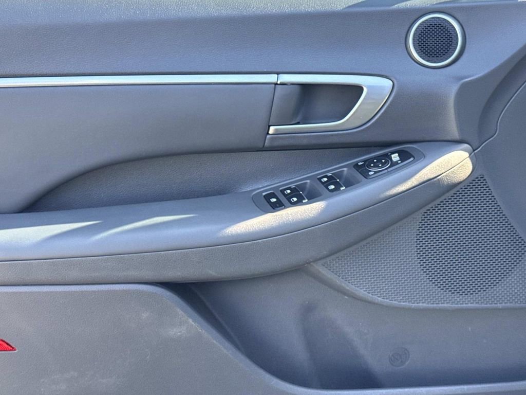 Used 2021 Hyundai Sonata SEL w/ Cargo Package image 17