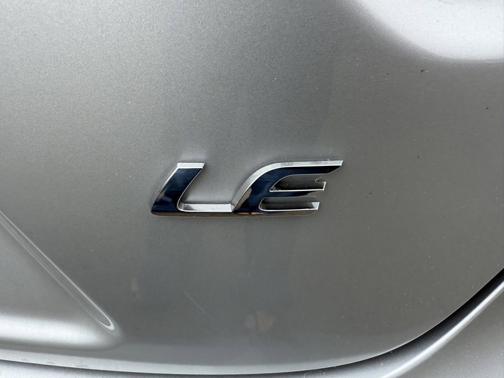 Used 2021 Toyota Corolla LE image 14