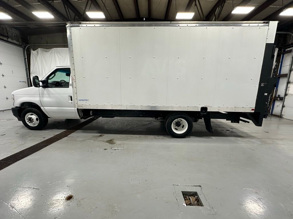 Used 2024 Ford E-350 and Econoline 350 Super Duty image 4