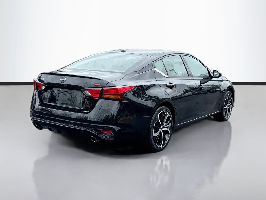 Used 2025 Nissan Altima 2.5 SR FWD image 7