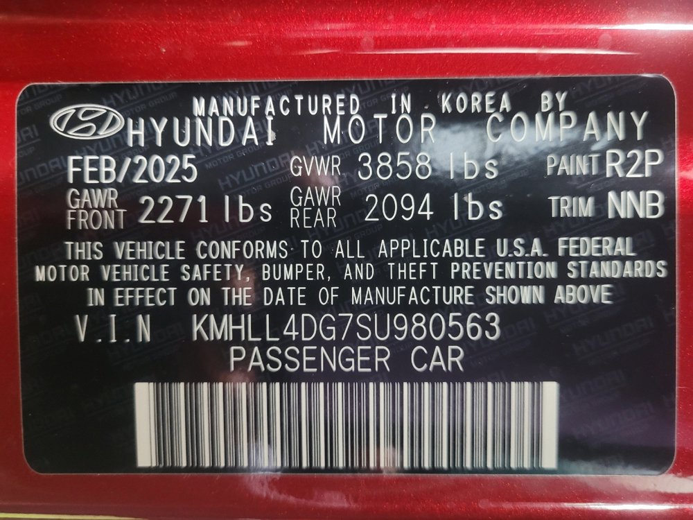 Used 2025 Hyundai Elantra SE image 33