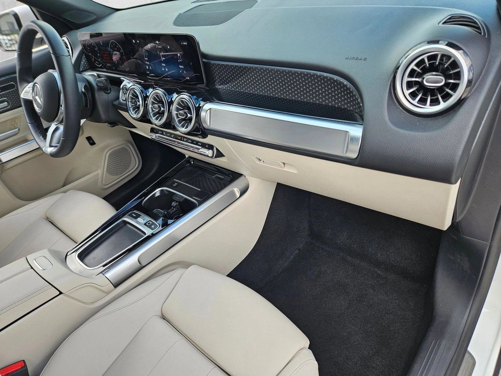 Used 2025 Mercedes-Benz GLB 250 image 20
