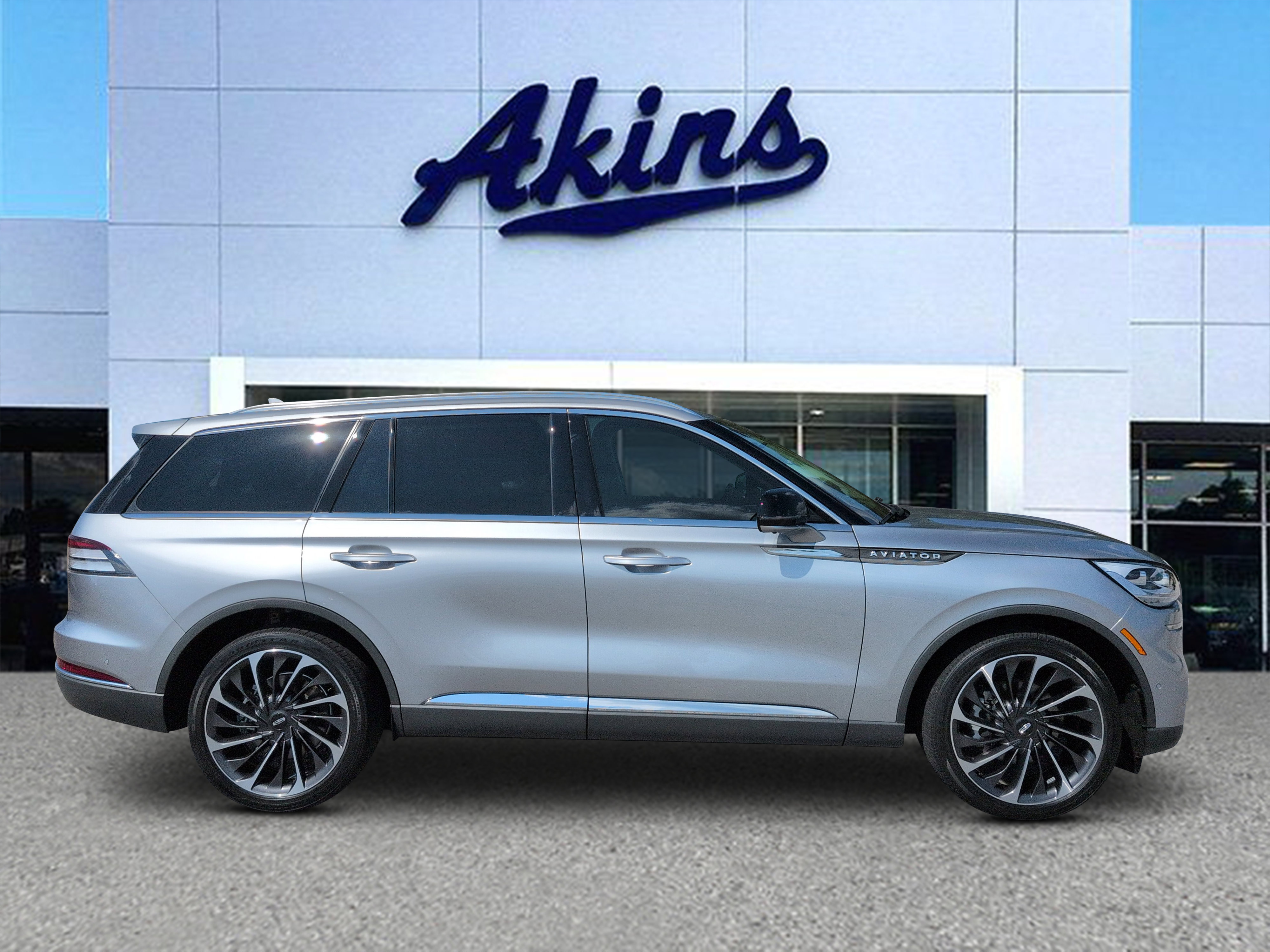 Used 2020 Lincoln Aviator Reserve w/ Equipment Group 202A AWD/4WD image 1