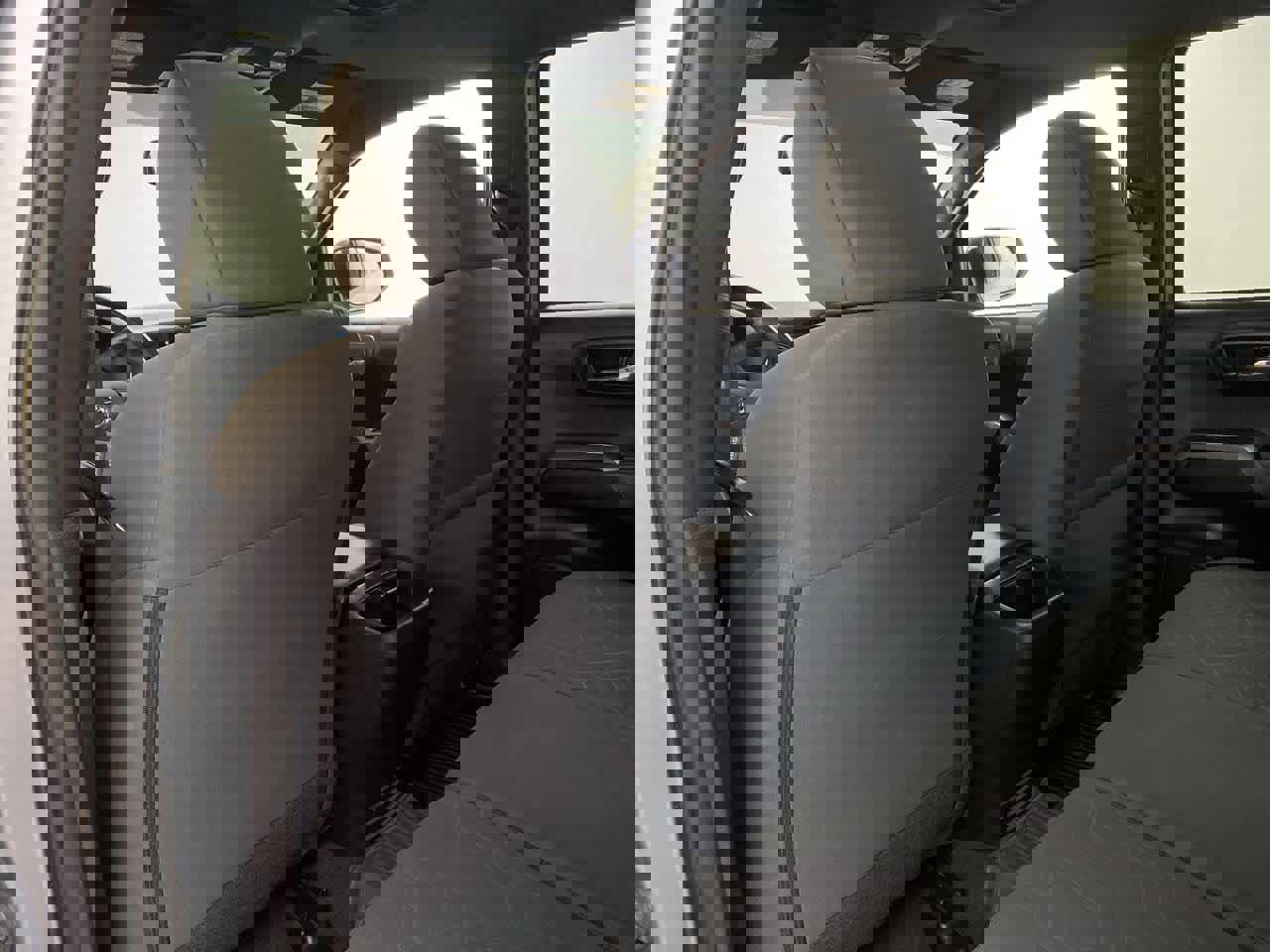 Used 2018 Toyota Tacoma TRD Sport w/ Technology Package image 15