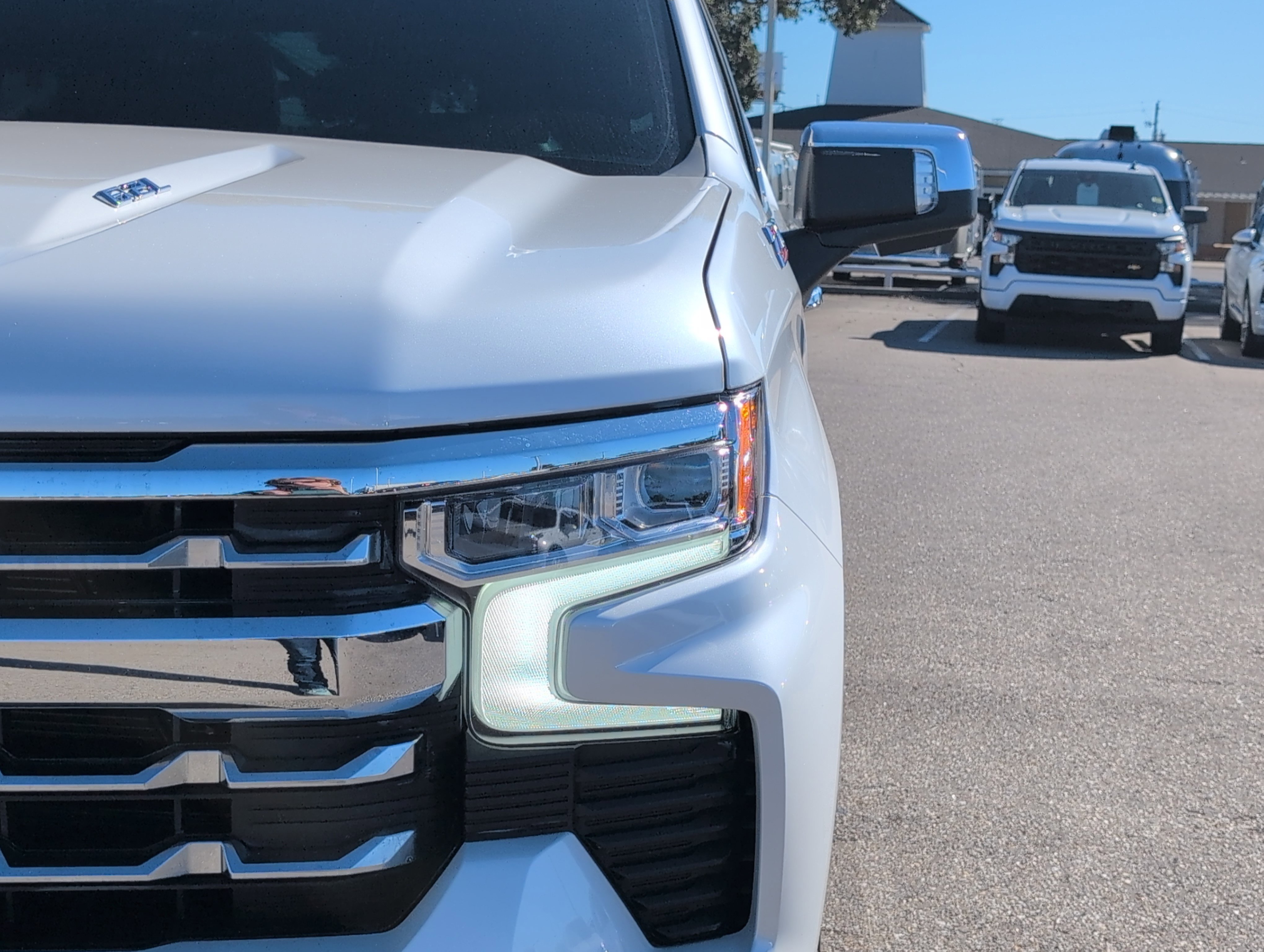 Used 2025 Chevrolet Silverado 1500 LTZ w/ Z71 Off-Road Package image 33