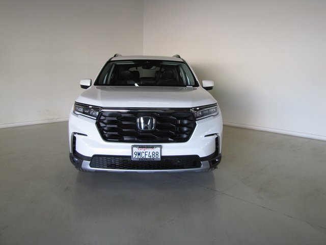 Certified 2024 Honda Pilot Touring image 2