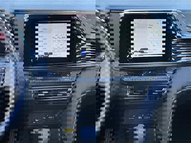 Used 2025 Toyota Camry LE image 17