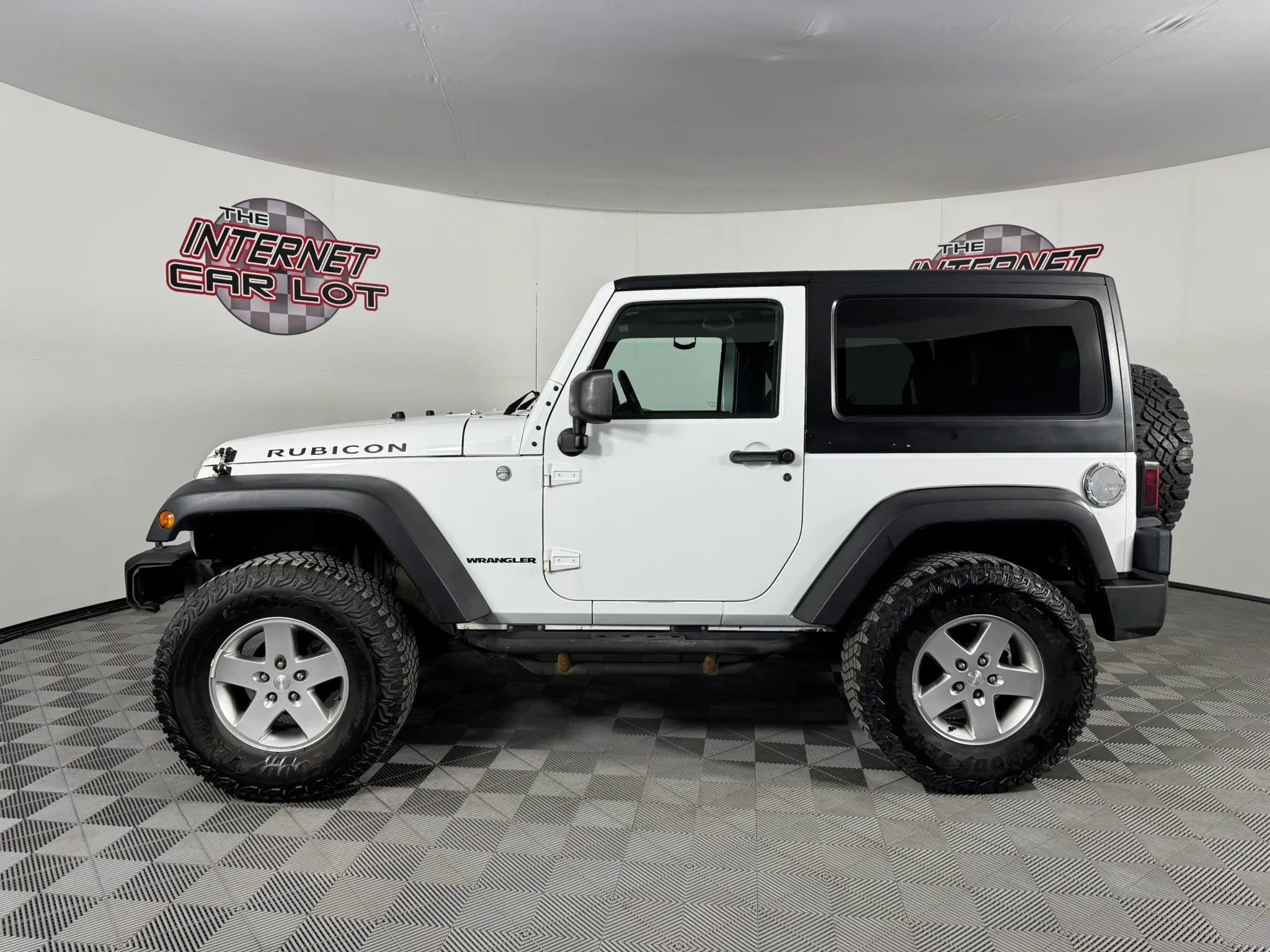 Used 2011 Jeep Wrangler Rubicon w/ Dual Top Group AWD/4WD image 4