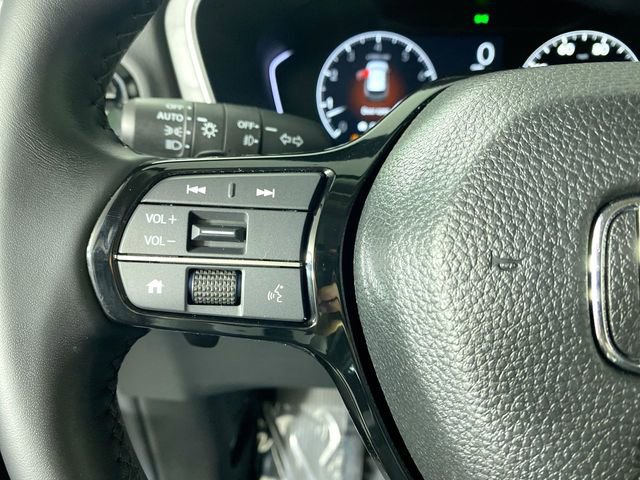 Used 2025 Honda Pilot Touring image 12