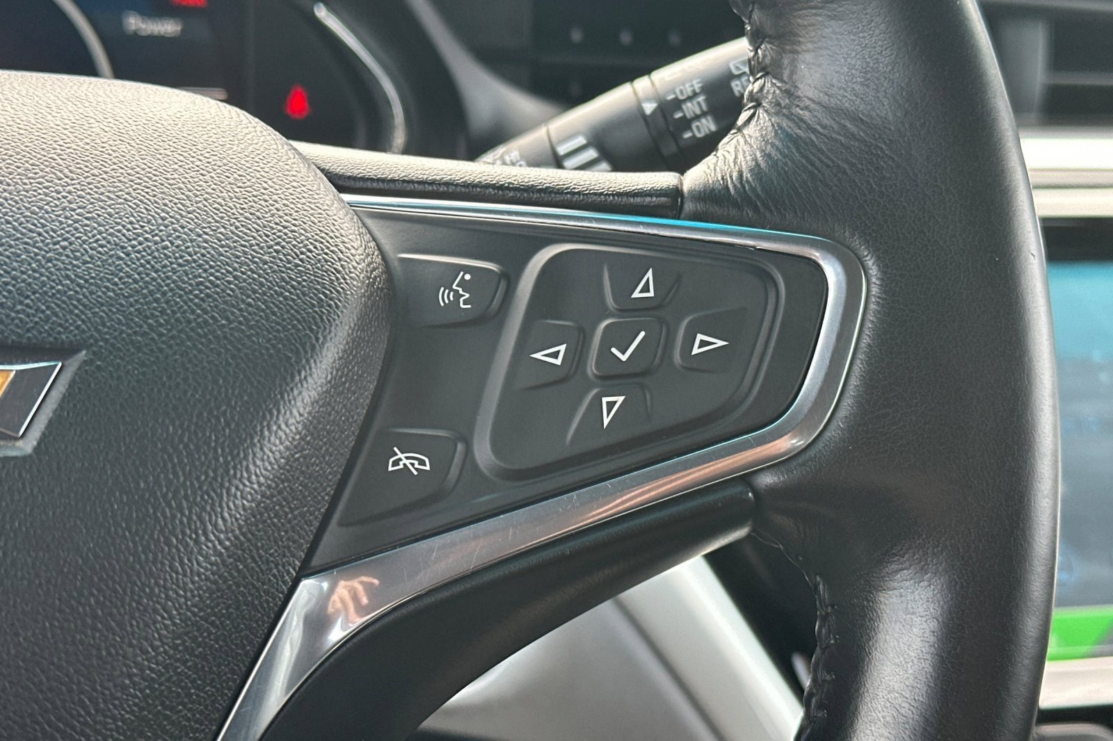 Used 2019 Chevrolet Bolt Premier w/ Infotainment Package image 39