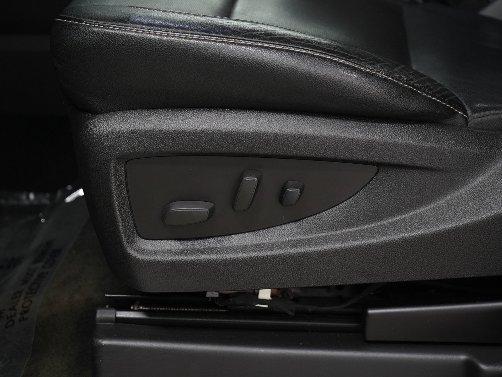 Used 2016 Chevrolet Suburban LTZ AWD/4WD image 25