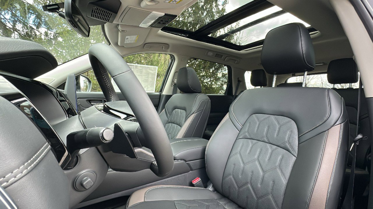 New 2026 Nissan Pathfinder Platinum image 8